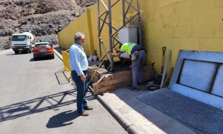 La Aldea de San Nicolás acondiciona las instalaciones deportivas de Los Cascajos