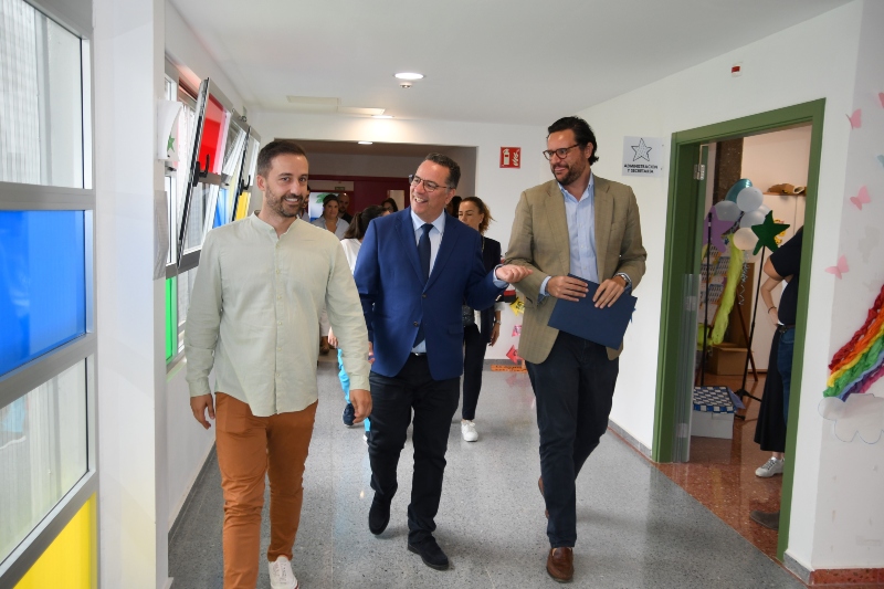 Poli Suárez inicia sus visitas por los centros educativos de Canarias en las Escuelas Infantiles de Telde