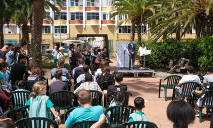 Ciudad Alta y sus colectivos rinden homenaje a Galdós por el 181 aniversario de su nacimiento