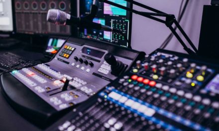 La sala de fiestas ‘La Bella Época’ de Telde se querella contra una emisora de radio local ilegal y pirata por divulgar una información falsa