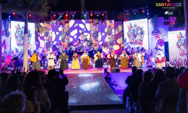 Santa Cruz arranca la celebración de sus 532 años de historia eligiendo a las reinas de Mayo